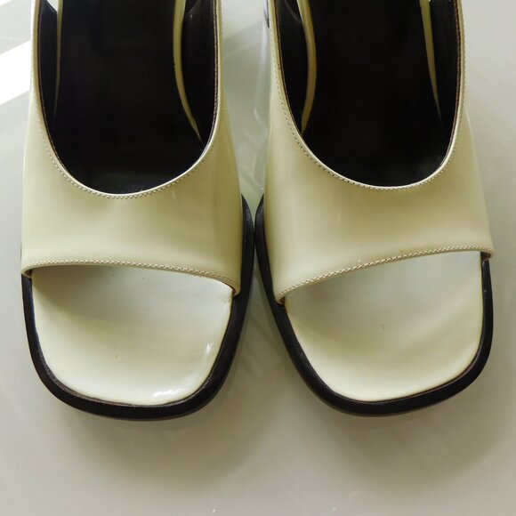 Gucci vintage sandals sz 8 Perfect condition - Picture 7 of 12